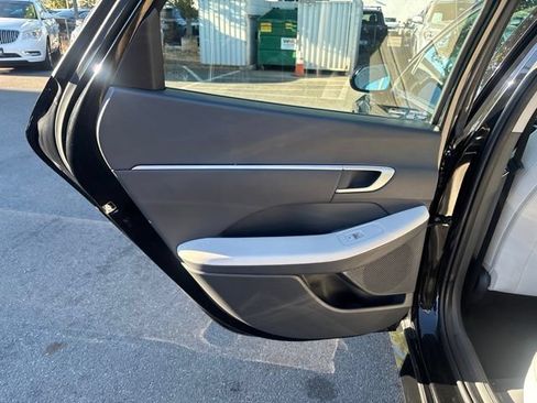 Used 2025 Hyundai Sonata SEL FWD image 32