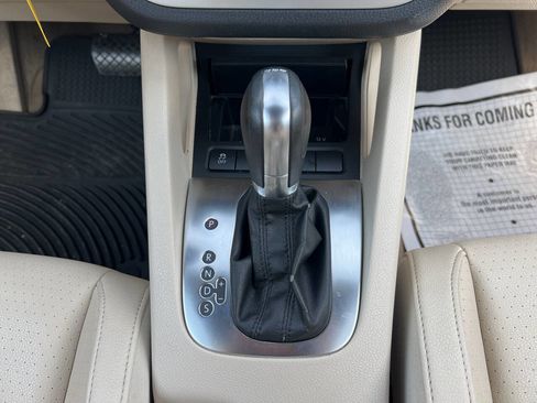 Used 2014 Volkswagen Eos Komfort image 7