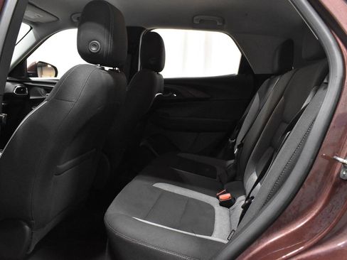 Used 2023 Chevrolet TrailBlazer LT w/ Convenience Package AWD/4WD image 7