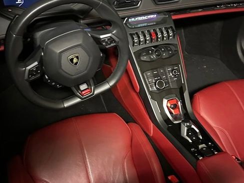 Used 2019 Lamborghini Huracan LP 580-2 image 5