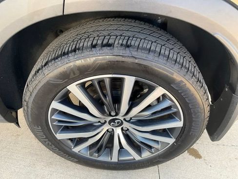 Used 2023 INFINITI QX60 Sensory w/ Cargo Package AWD/4WD image 34