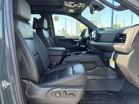 New 2026 Chevrolet Suburban Z71 w/ Z71 Off-Road Package image 35