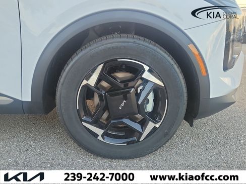 New 2026 Kia Sportage EX w/ EX Panorama Roof Package FWD image 7