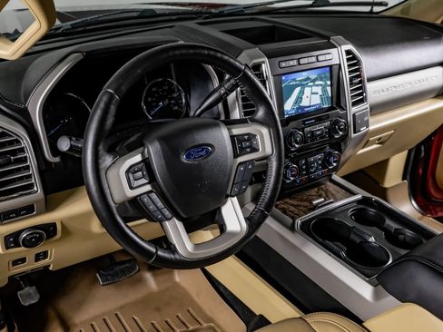 Used 2017 Ford F250 Lariat w/ Lariat Ultimate Package AWD/4WD image 14
