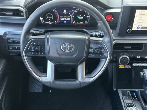 Used 2025 Toyota 4Runner TRD Off-Road image 14