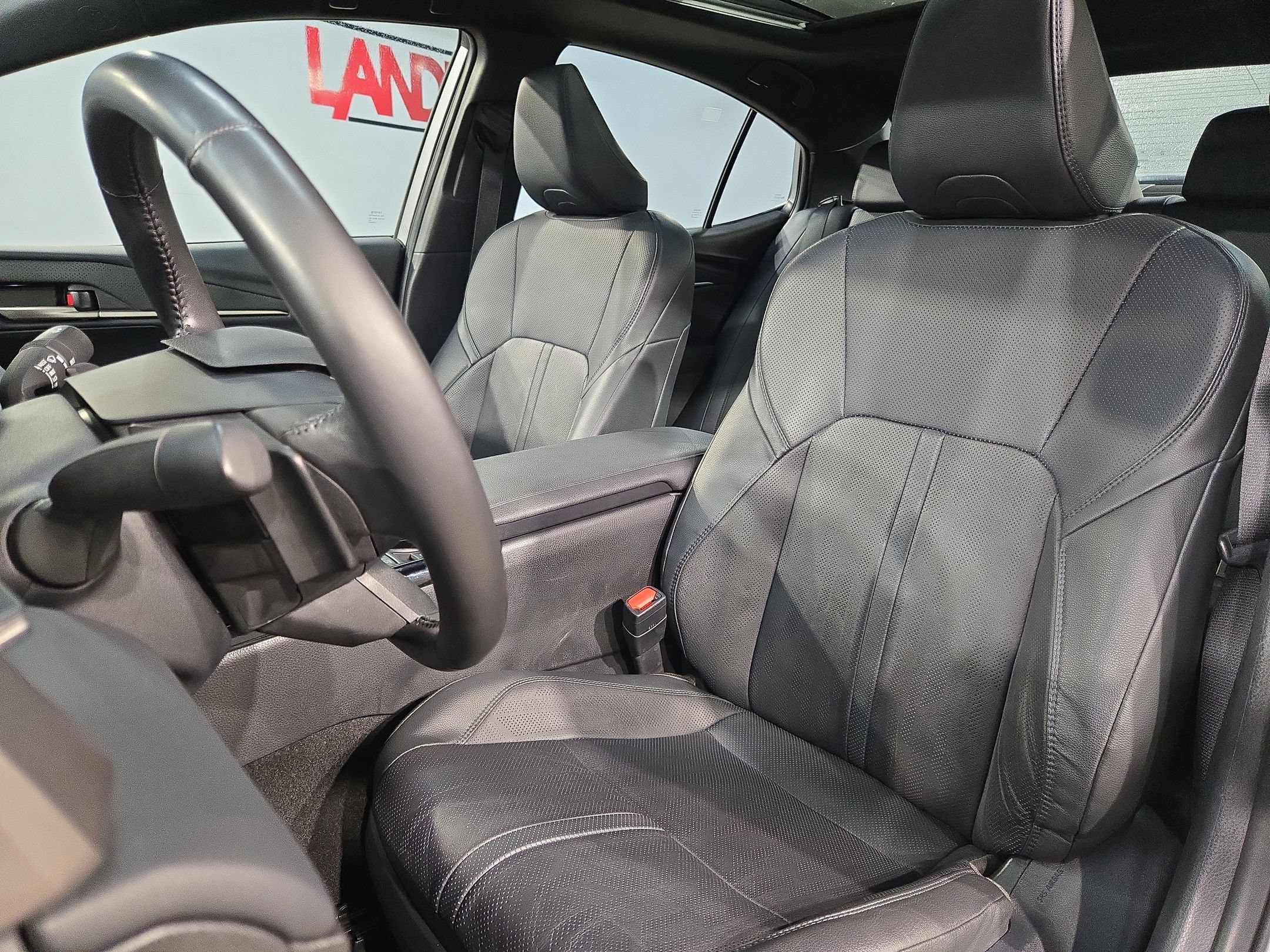 Used 2025 Toyota Camry XSE FWD image 24