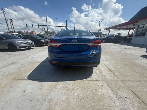 Used 2018 Ford Fusion SE w/ Fusion SE Technology Package FWD image 14