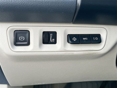 Used 2023 GMC Acadia Denali w/ Denali Ultimate Package image 10