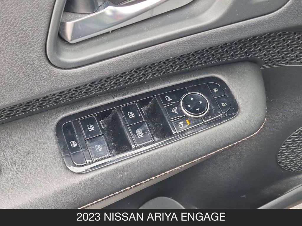 Used 2023 Nissan Ariya FWD image 25