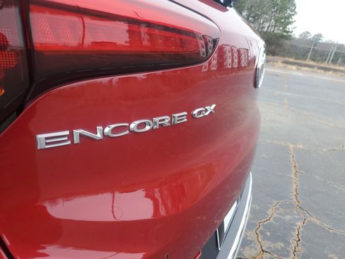 Used 2021 Buick Encore GX Essence w/ Experience Buick Package image 5