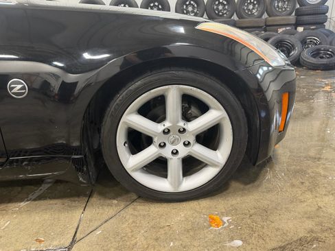 Used 2004 Nissan 350Z Touring image 30