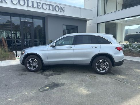 Used 2022 Mercedes-Benz GLC 300 w/ Premium Package Lite image 10
