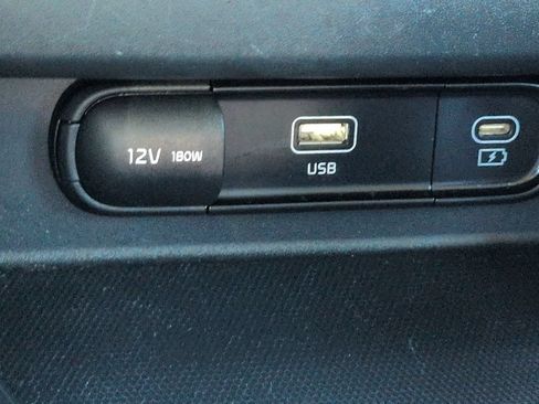 Used 2024 Kia Seltos S FWD image 21