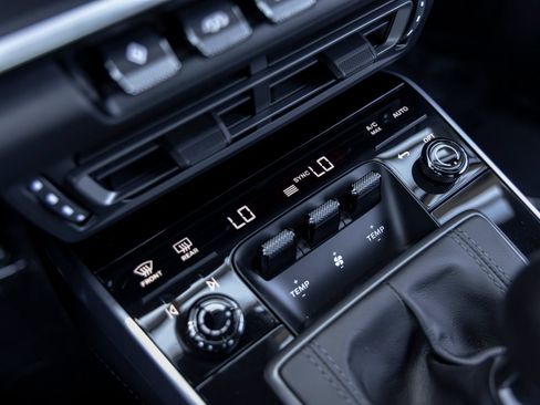 Certified 2022 Porsche 911 Carrera S RWD image 38
