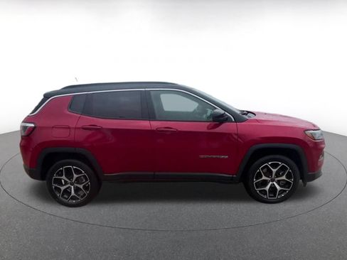 Used 2025 Jeep Compass Limited AWD/4WD image 16