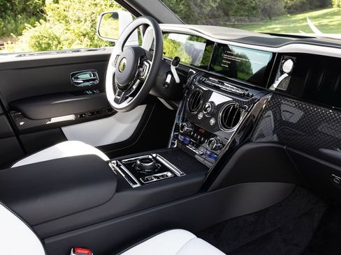 New 2027 Rolls-Royce Cullinan Black Badge AWD/4WD image 79