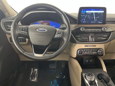 Used 2020 Ford Escape Titanium image 7