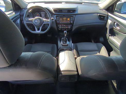 Used 2018 Nissan Rogue SV image 28