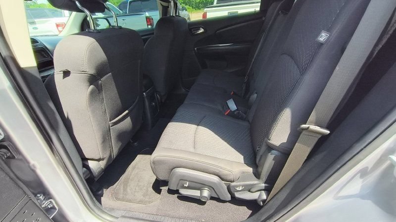 Used 2018 Dodge Journey SE w/ Blacktop Package FWD image 10
