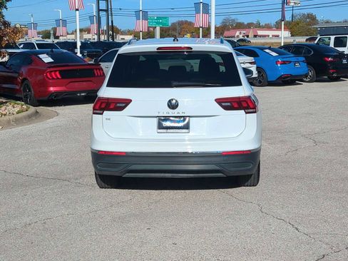 Used 2024 Volkswagen Tiguan SE image 7