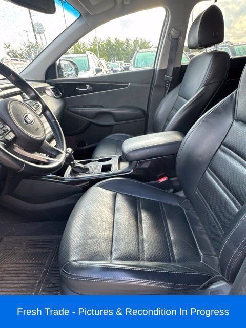 Used 2018 Kia Sorento EX AWD/4WD image 11