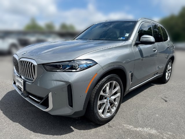 Used 2024 BMW X5 xDrive40i w/ Premium Package AWD/4WD image 4