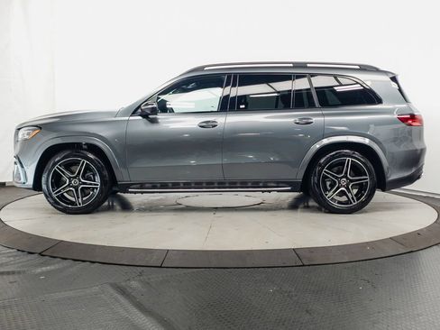 Certified 2026 Mercedes-Benz GLS 450 4MATIC image 4