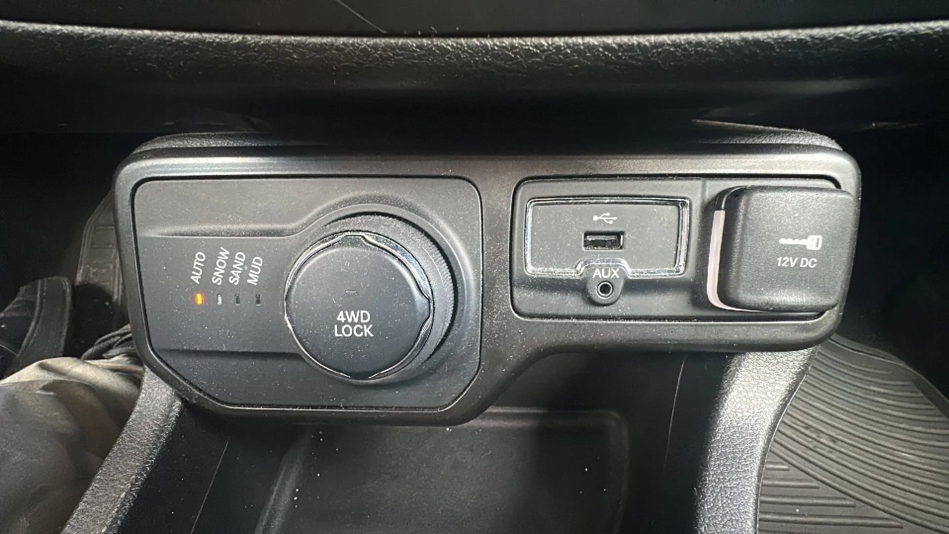Used 2021 Jeep Renegade Sport AWD/4WD image 22