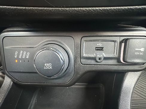 Used 2021 Jeep Renegade Sport image 22