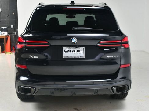 Used 2025 BMW X5 xDrive40i w/ Executive Package image 18