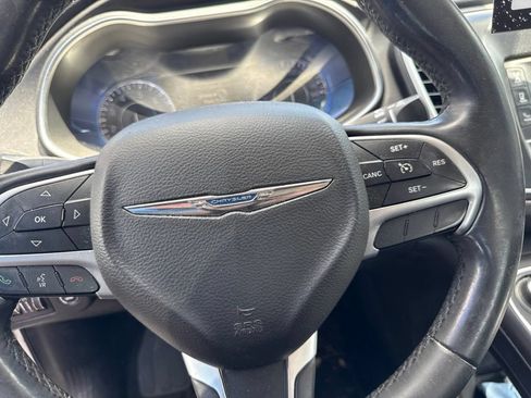 Used 2016 Chrysler 200 Limited w/ Convenience Group FWD image 28