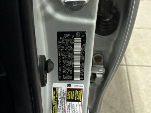 Used 2019 Toyota Corolla LE image 14