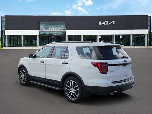 Used 2018 Ford Explorer Sport AWD/4WD image 3