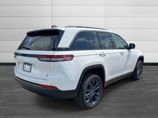 New 2026 Jeep Grand Cherokee Limited AWD/4WD image 4