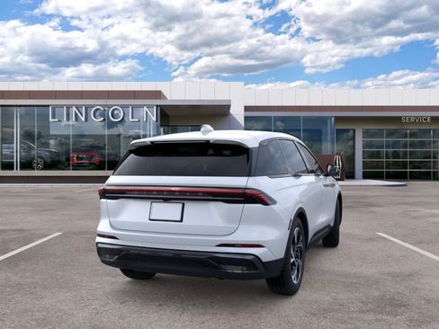 Used 2025 Lincoln Nautilus Premier w/ Equipment Group 102A AWD/4WD image 8