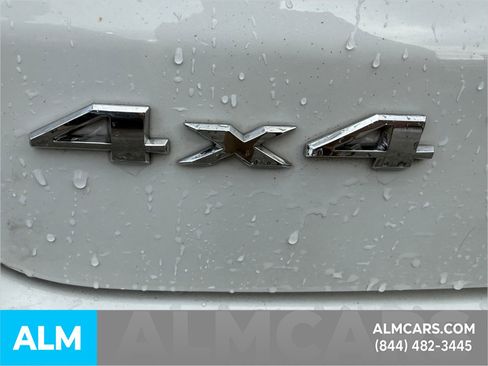 Used 2025 Jeep Compass Limited AWD/4WD image 9