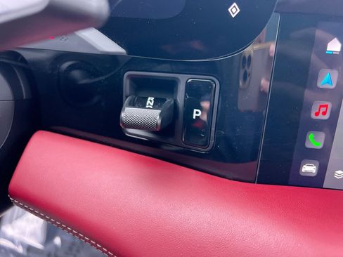 Used 2022 Porsche Taycan 4S image 22