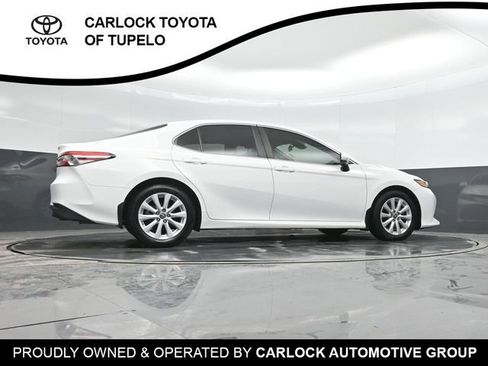 Used 2018 Toyota Camry LE image 34