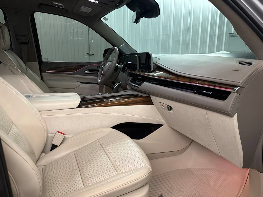 Used 2024 Cadillac Escalade ESV Sport Platinum AWD/4WD image 28