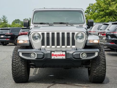 Used 2020 Jeep Wrangler Unlimited Sahara AWD/4WD image 3