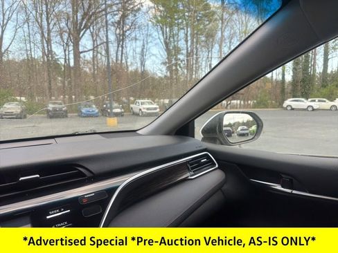 Used 2018 Toyota Camry LE image 42