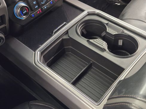 Used 2020 Ford F350 Platinum image 19