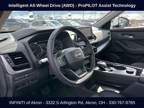 Used 2026 Nissan Rogue SV w/ SV Premium Package image 44