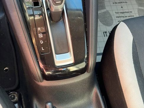 Used 2021 Nissan Versa SV image 25