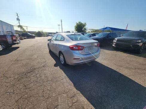 Used 2016 Chevrolet Cruze LT w/ Convenience Package FWD image 22