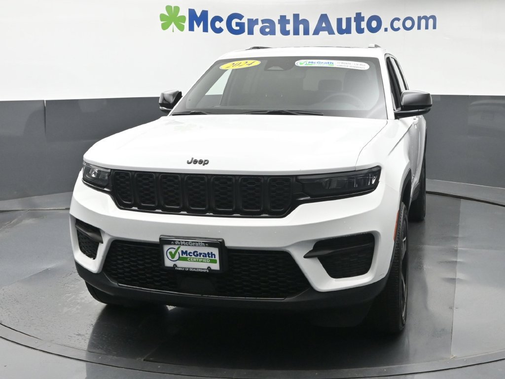 Used 2024 Jeep Grand Cherokee Altitude AWD/4WD image 22
