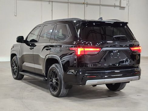 Used 2024 Toyota Sequoia Limited image 11