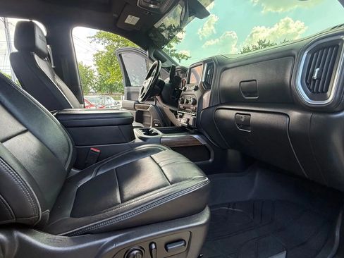 Used 2022 Chevrolet Silverado 1500 High Country w/ Z71 Off-Road Package image 12