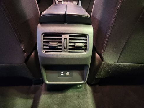 Used 2023 Nissan Rogue SV image 15