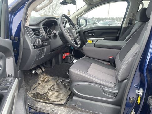 Used 2024 Nissan Titan SV w/ Accessory Utility Package image 5